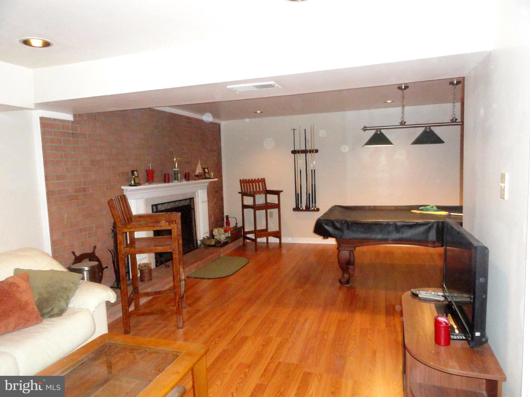 BROOKFIELD - Residential