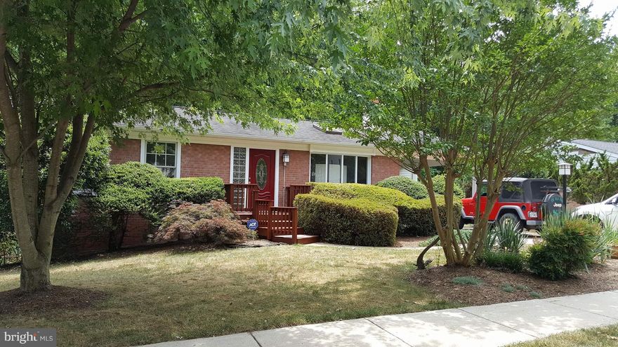 Extended 4 BR/2 FBA/1 HBA corner lot rambler overlooking parkland. Relax while you listen to the creek gurgle on your private deck accessed via French doors thru Kitchen or DR. Main level open floor plan has HUGE kitchen addition w/large pantry & plenty of natural light. Recessed lighting. Fresh Paint & New Flooring. FamRm has fireplace & walks out to covered patio. Separate  storage room. NO HOA!