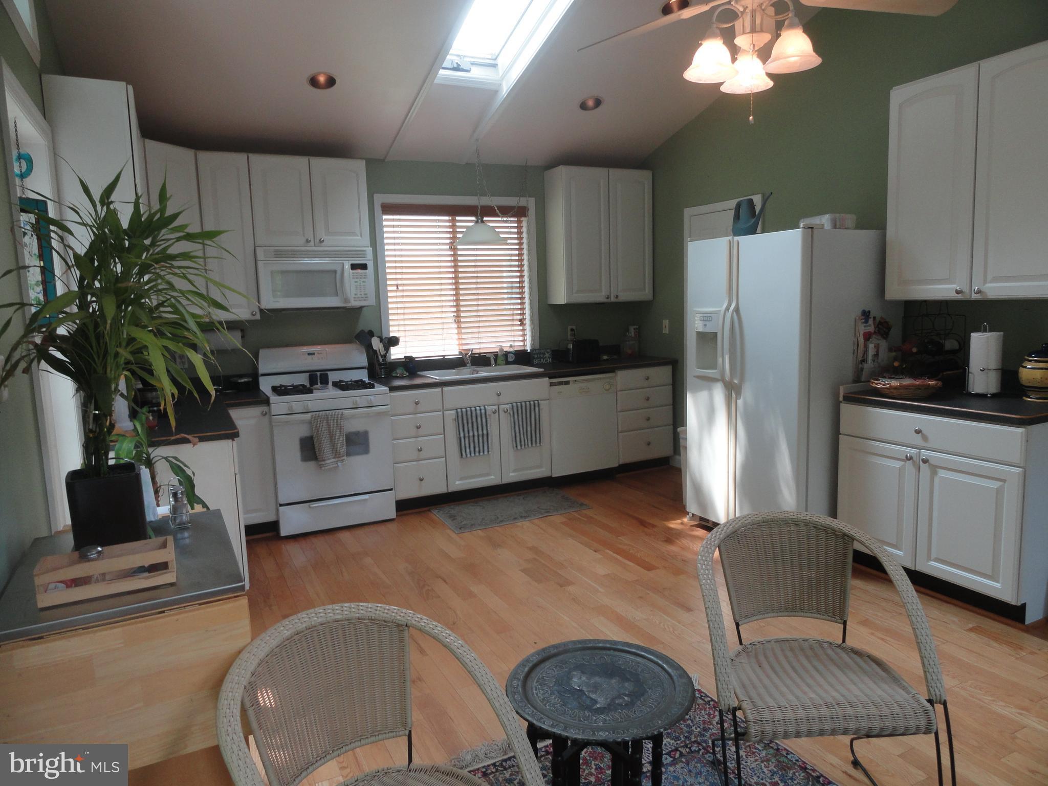 BROOKFIELD - Residential