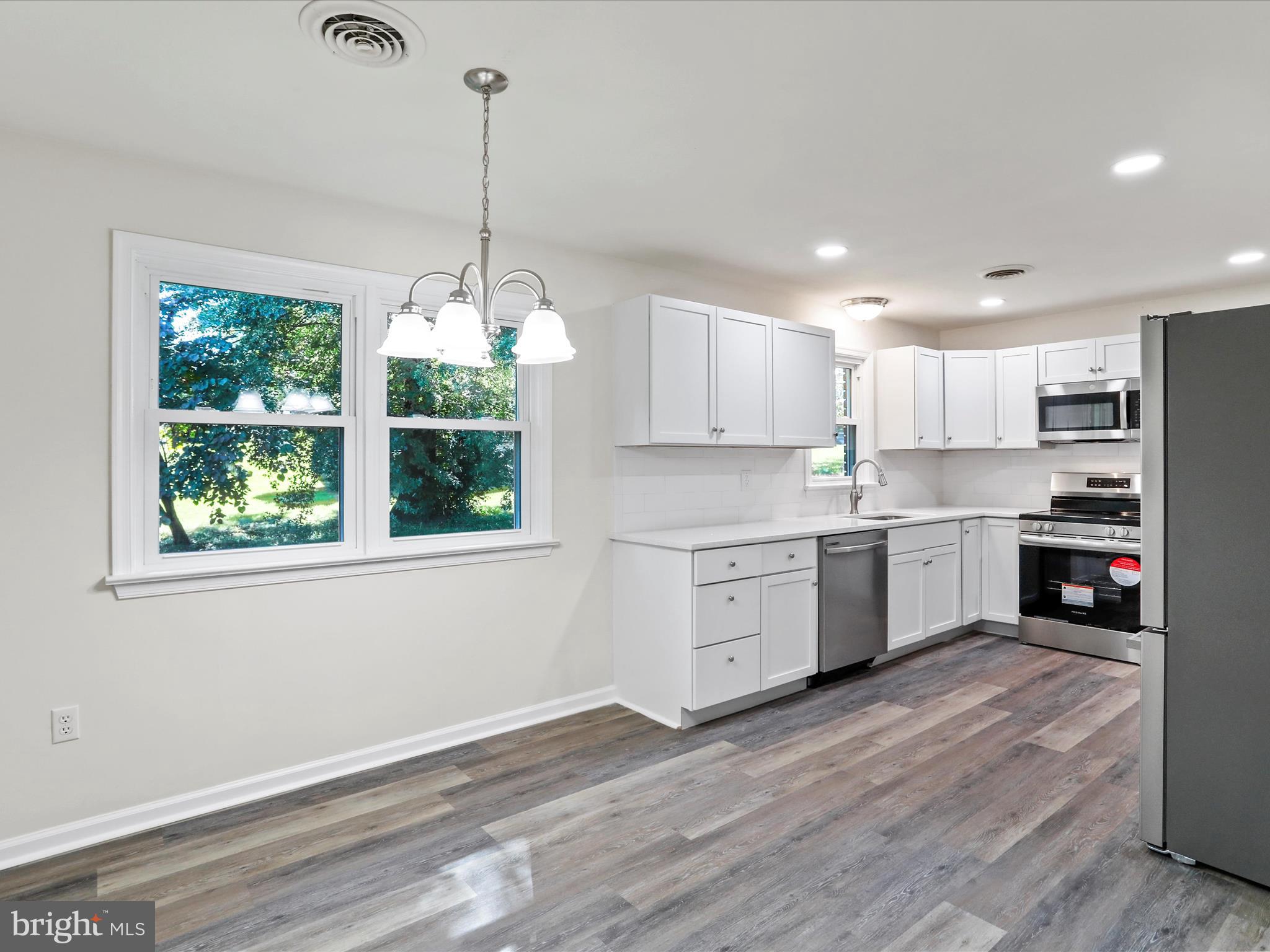 PIKEVIEW ACRES - Residential