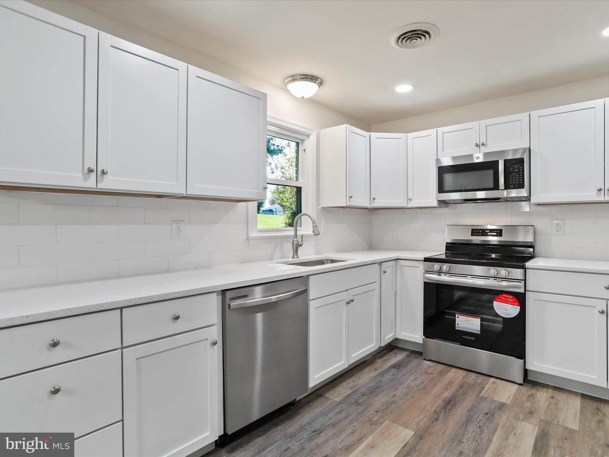 PIKEVIEW ACRES - Residential