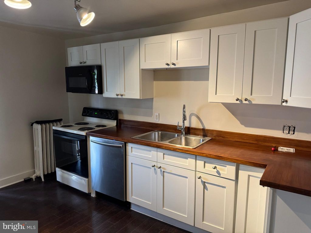 Photo of 36 E New Street, LANCASTER, PA 17602 (MLS # PALA2074036)