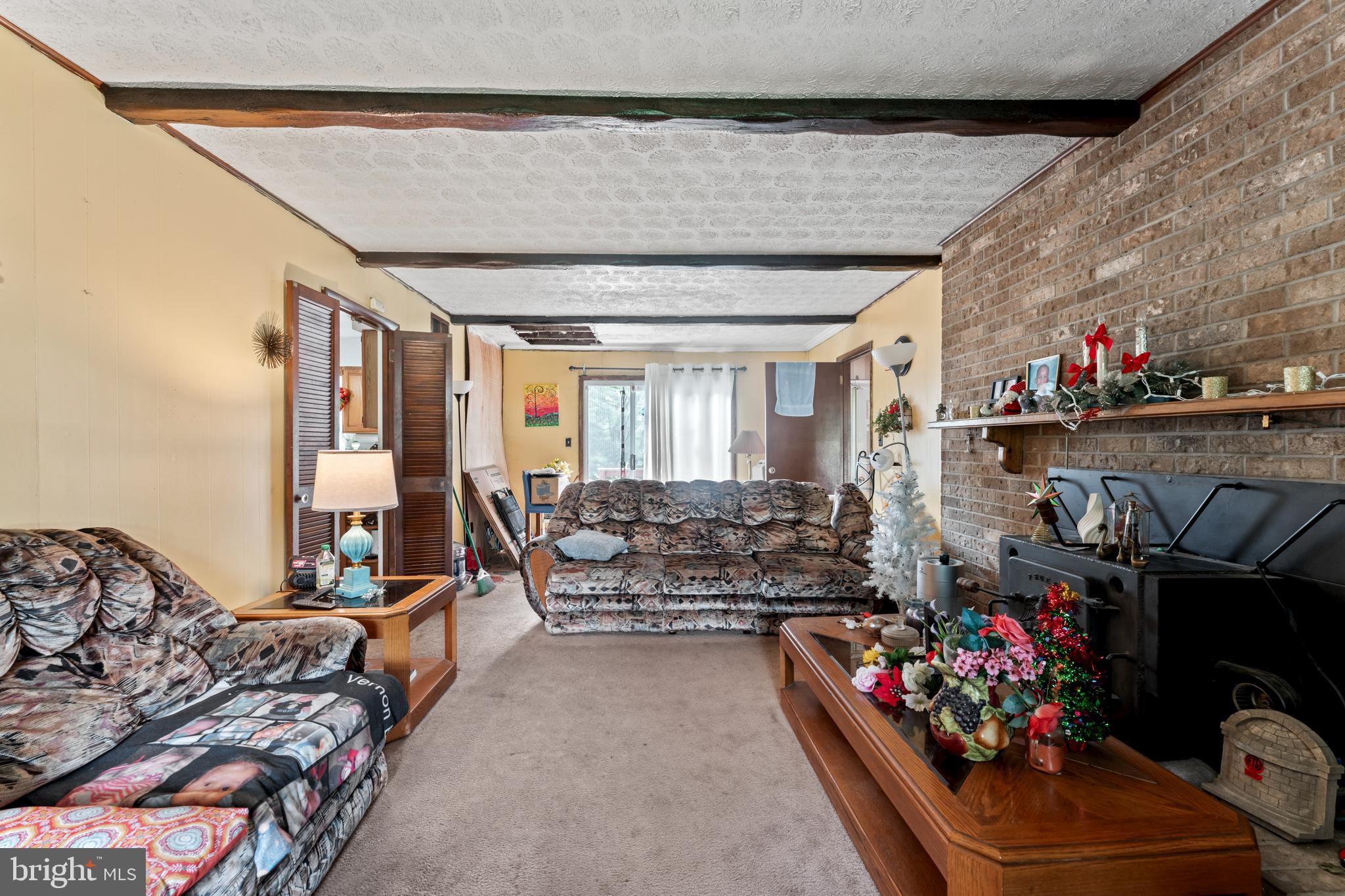 ROCHELLE MEADOWS - Residential