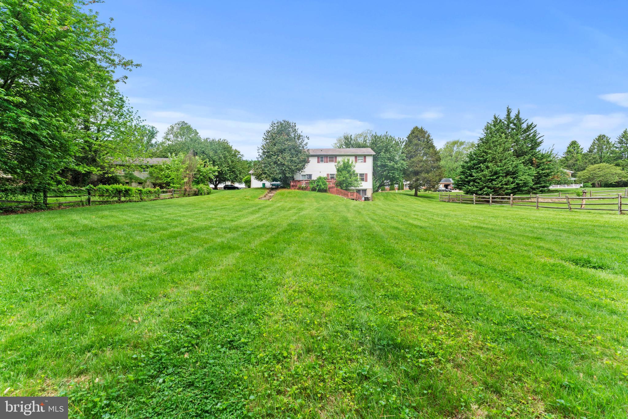 ROCHELLE MEADOWS - Residential