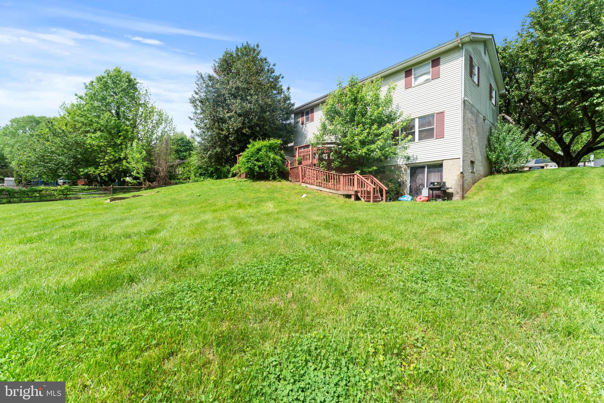 ROCHELLE MEADOWS - Residential