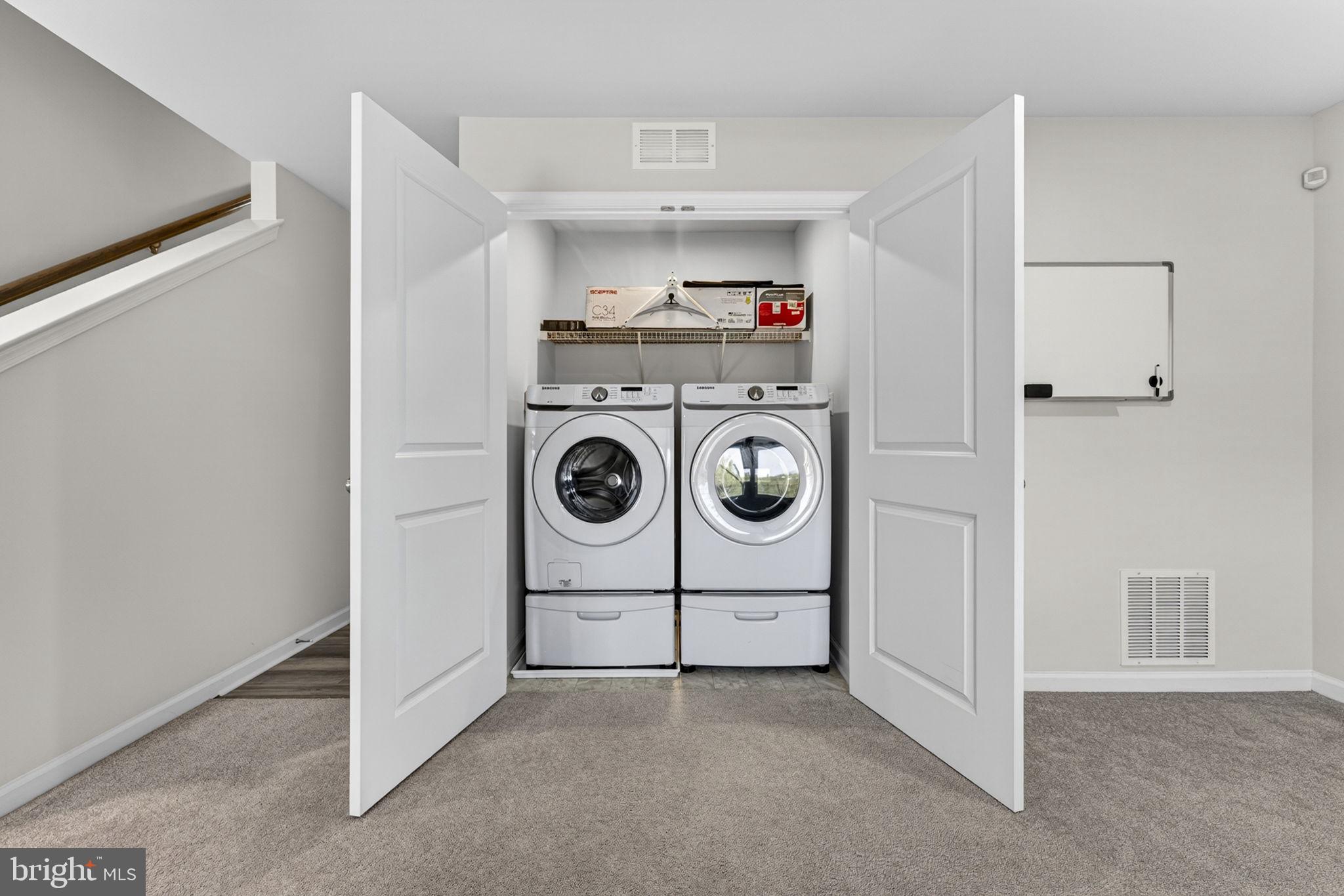 PRESIDENTS POINTE - Residential