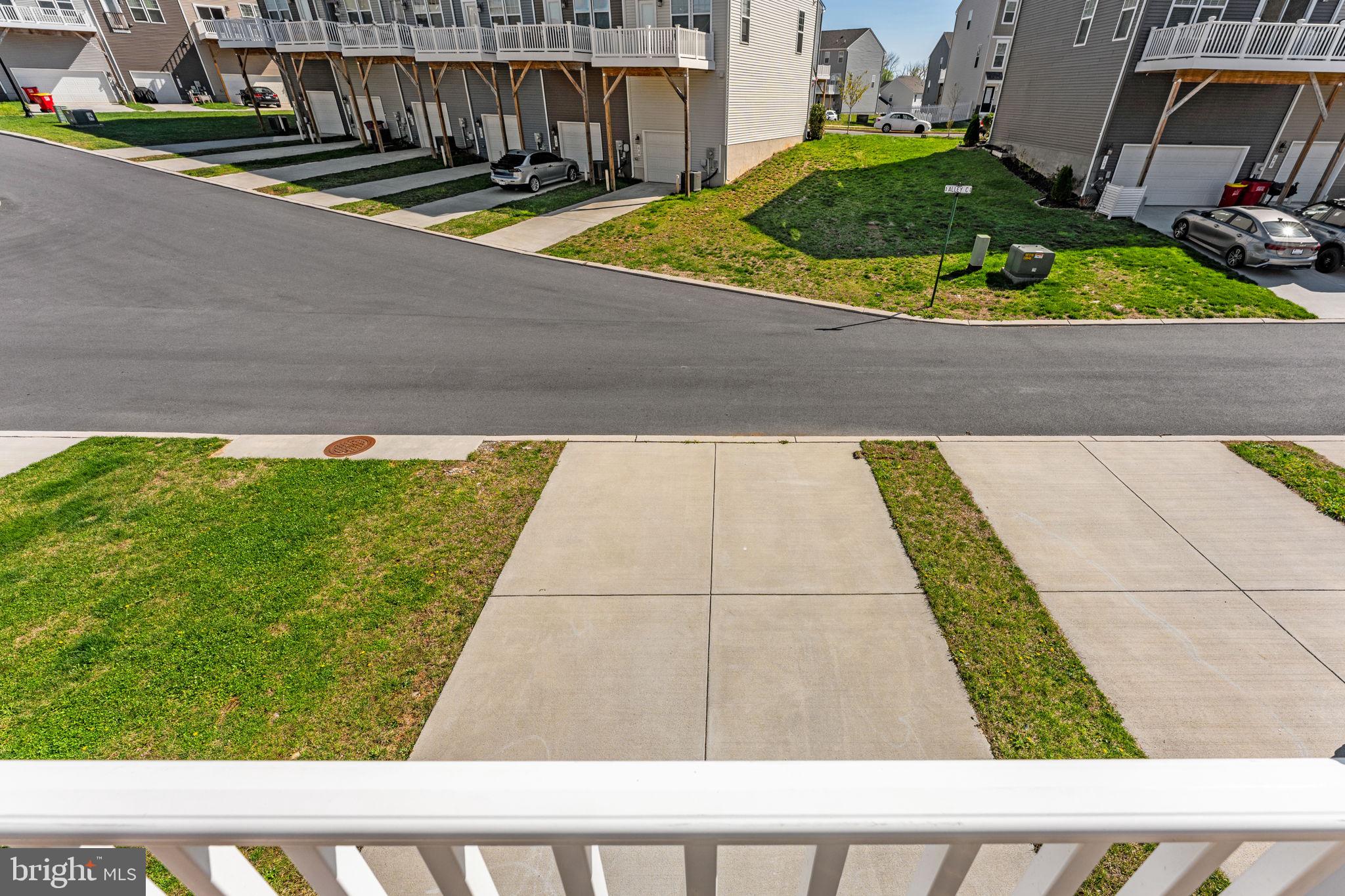 PRESIDENTS POINTE - Residential