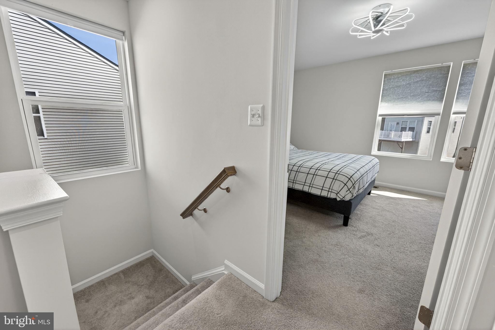 PRESIDENTS POINTE - Residential