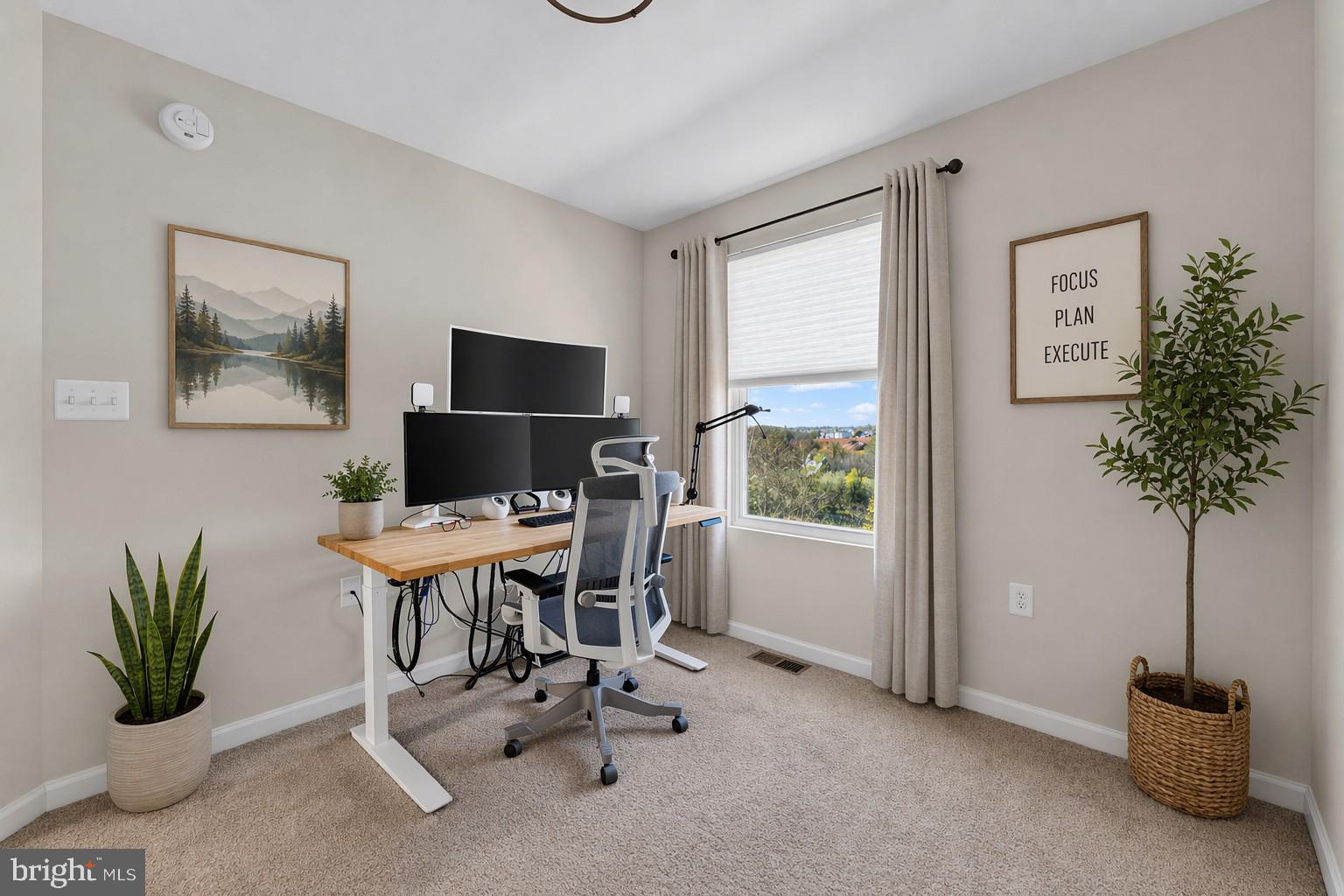 PRESIDENTS POINTE - Residential