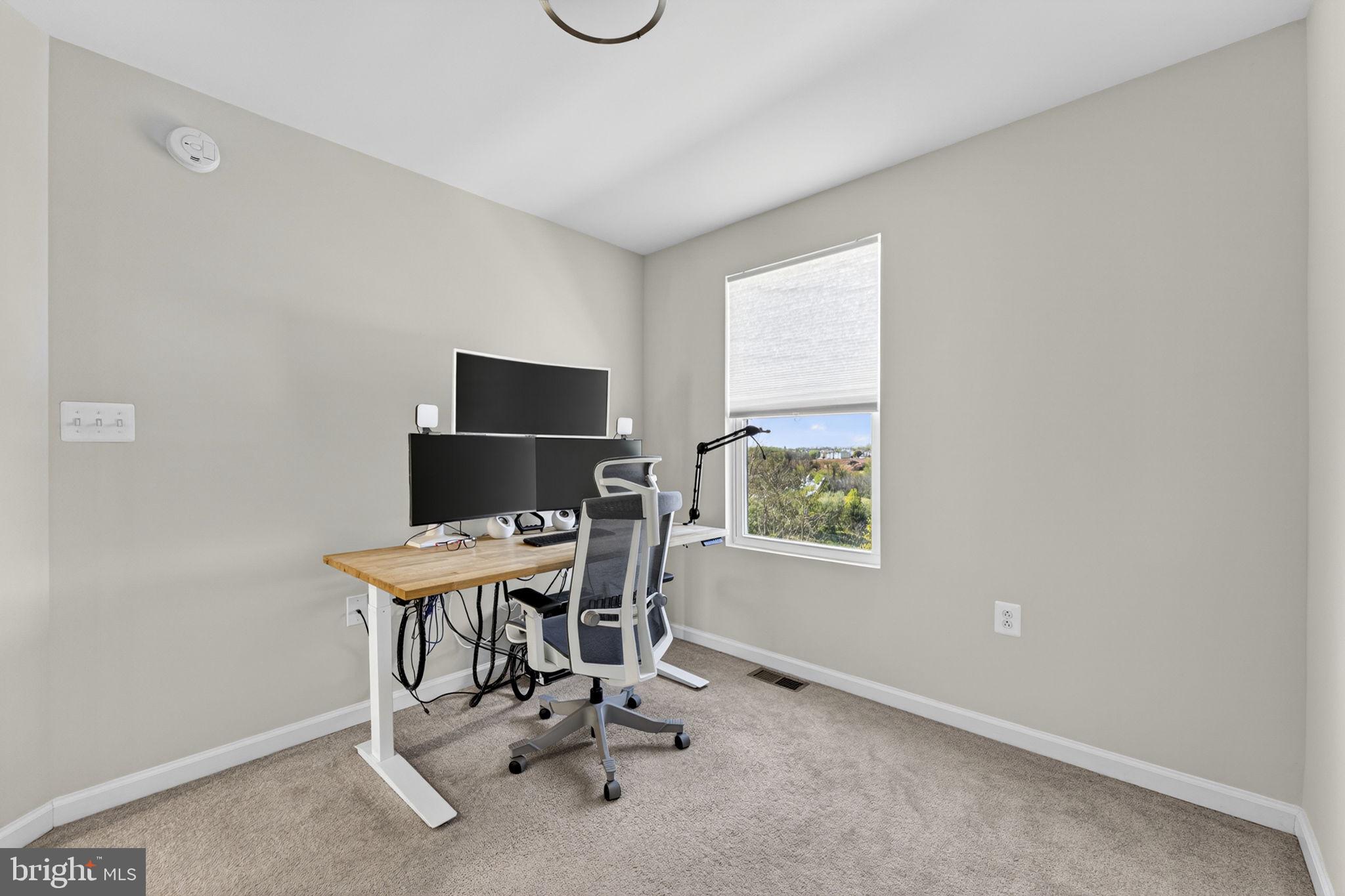 PRESIDENTS POINTE - Residential