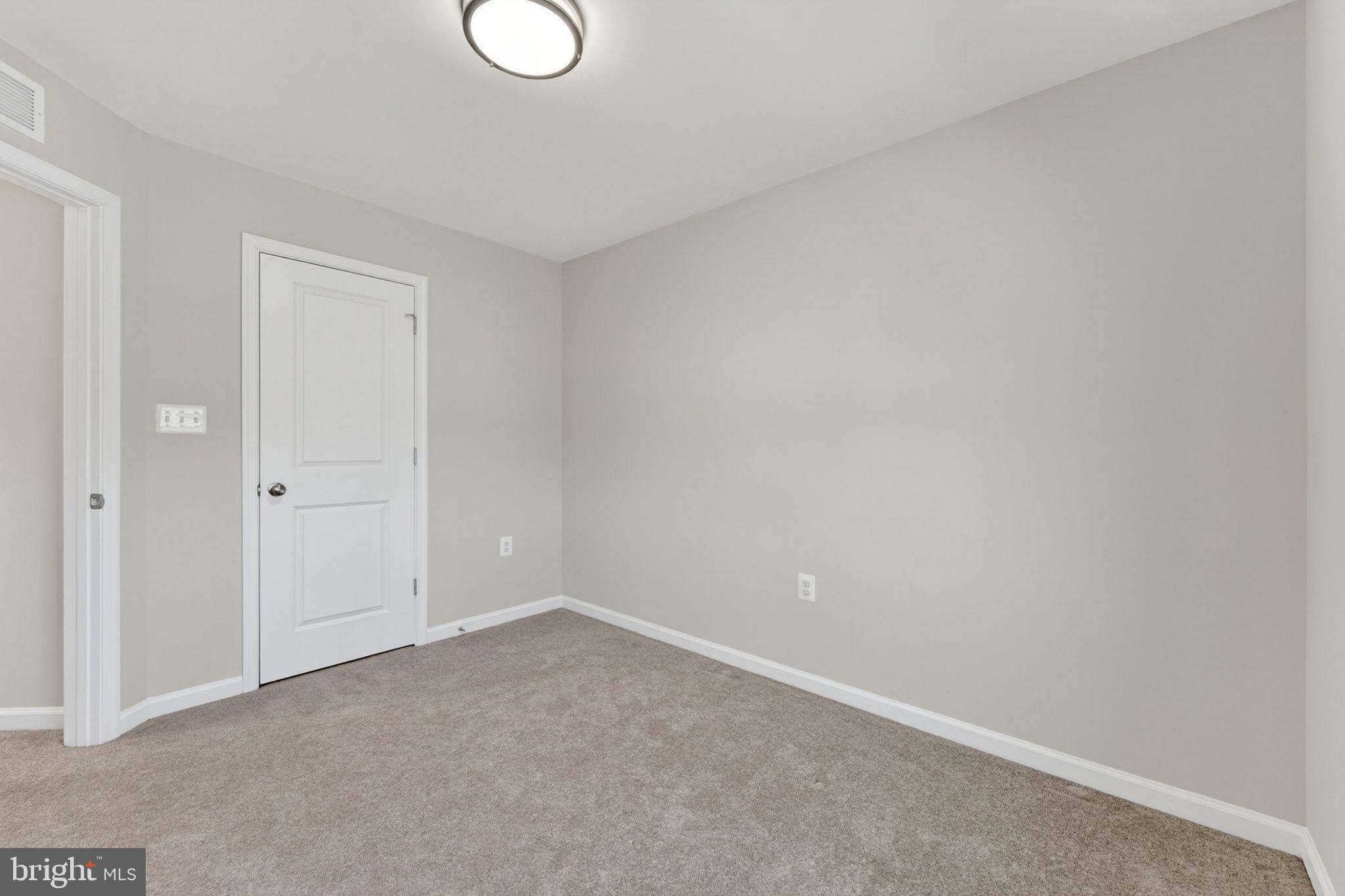 PRESIDENTS POINTE - Residential