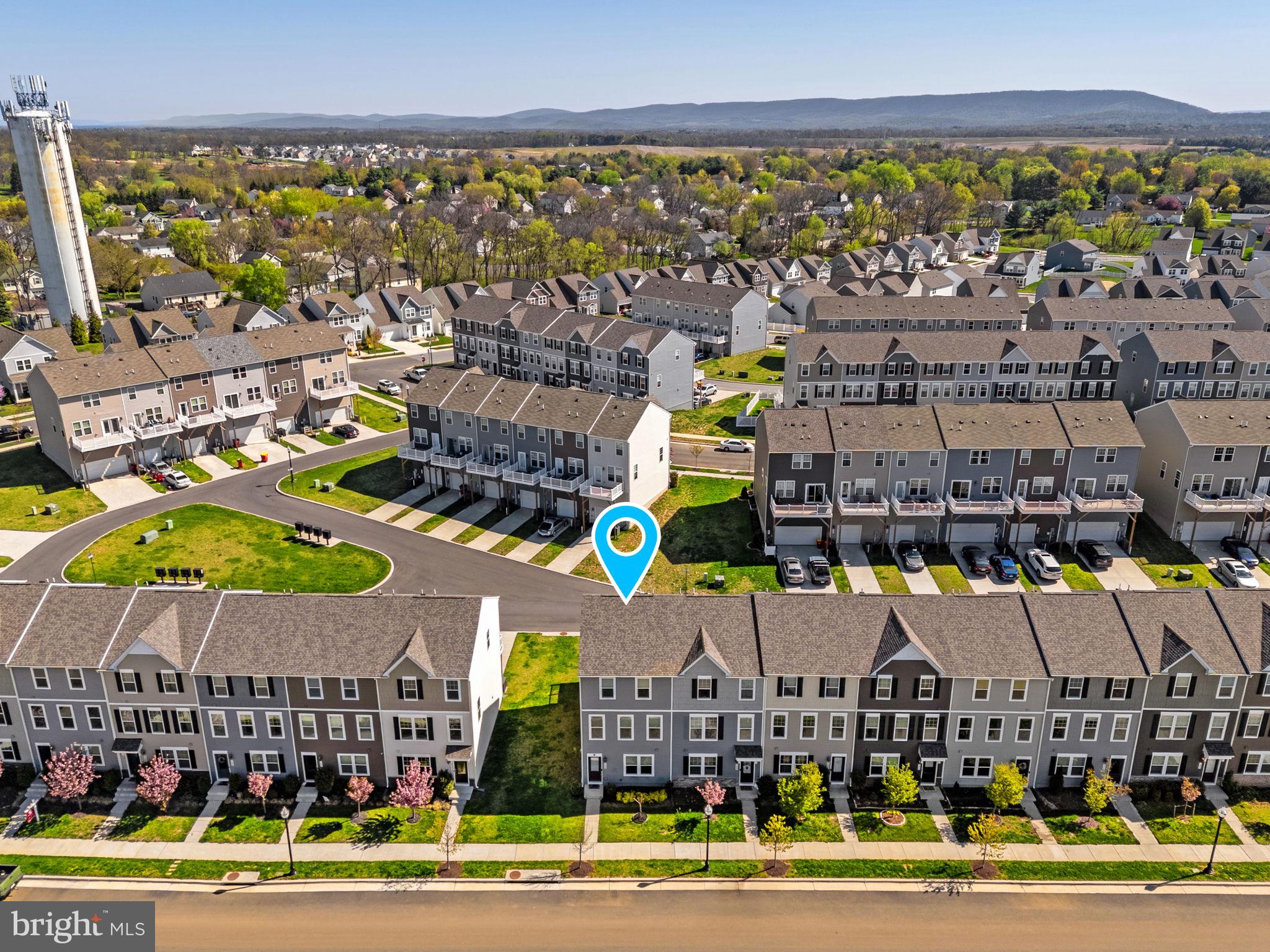 PRESIDENTS POINTE - Residential