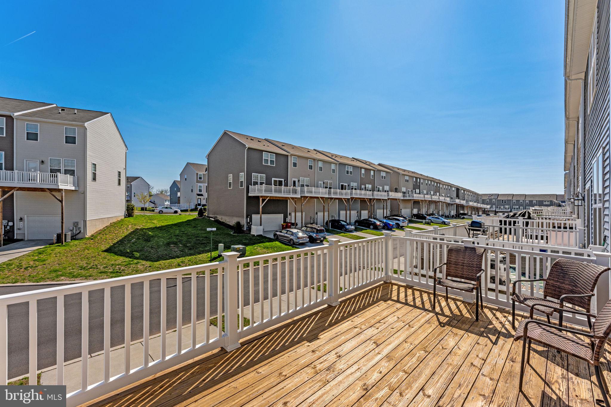 PRESIDENTS POINTE - Residential