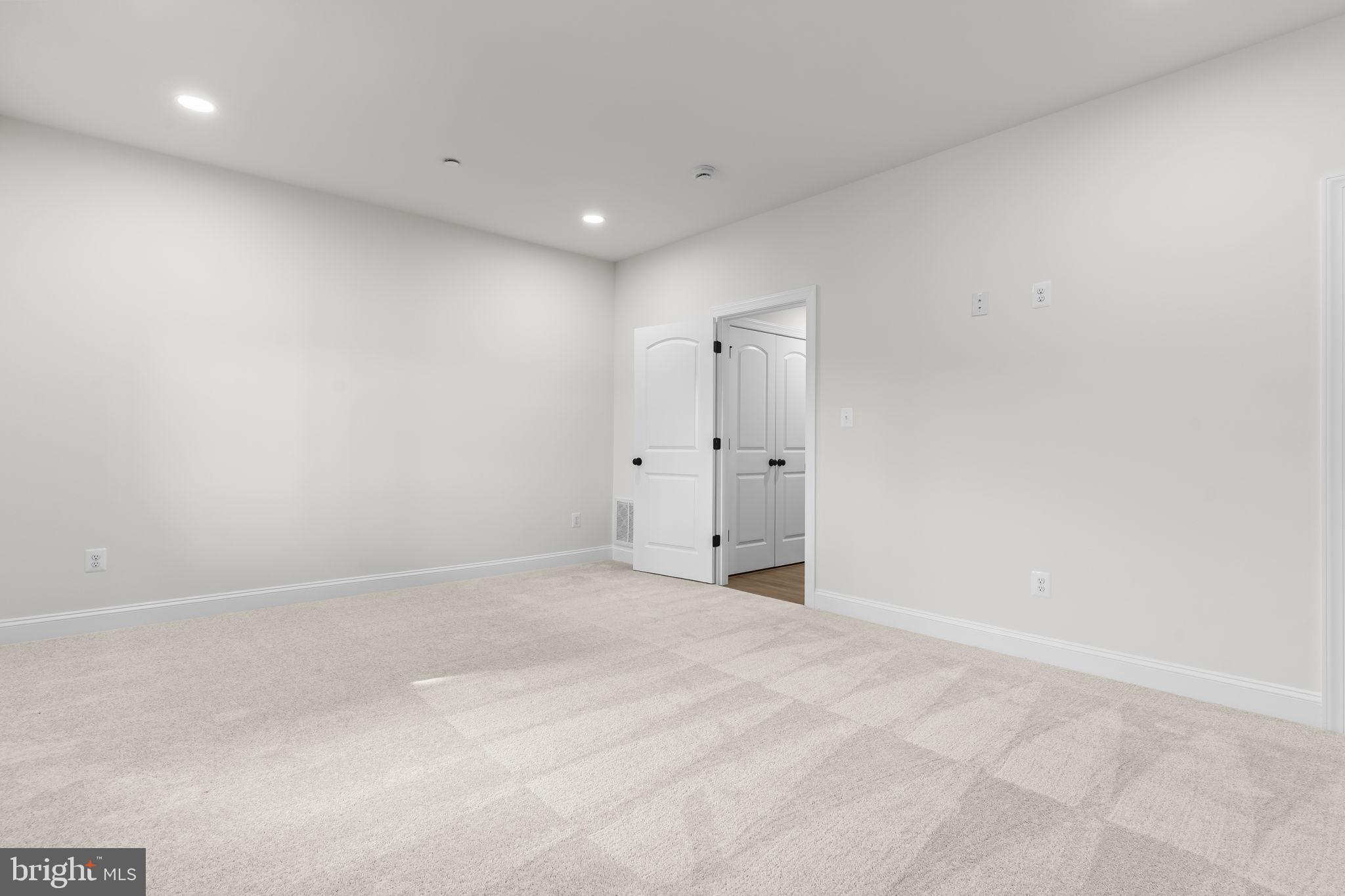 MEADOWS AT TOWN RUN II - Residential