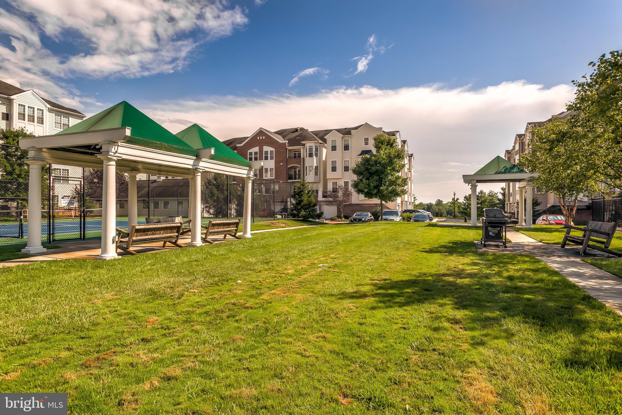 MAPLECREST - Residential