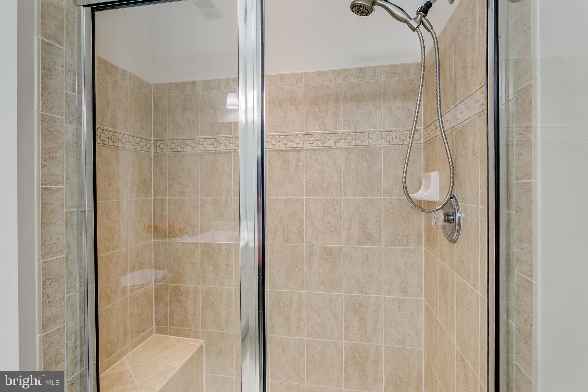 MAPLECREST - Residential