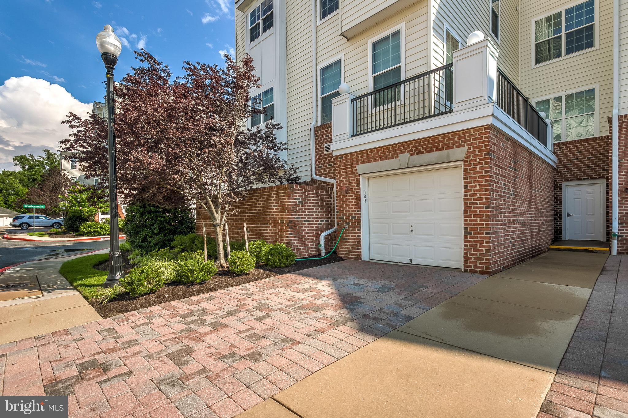 MAPLECREST - Residential