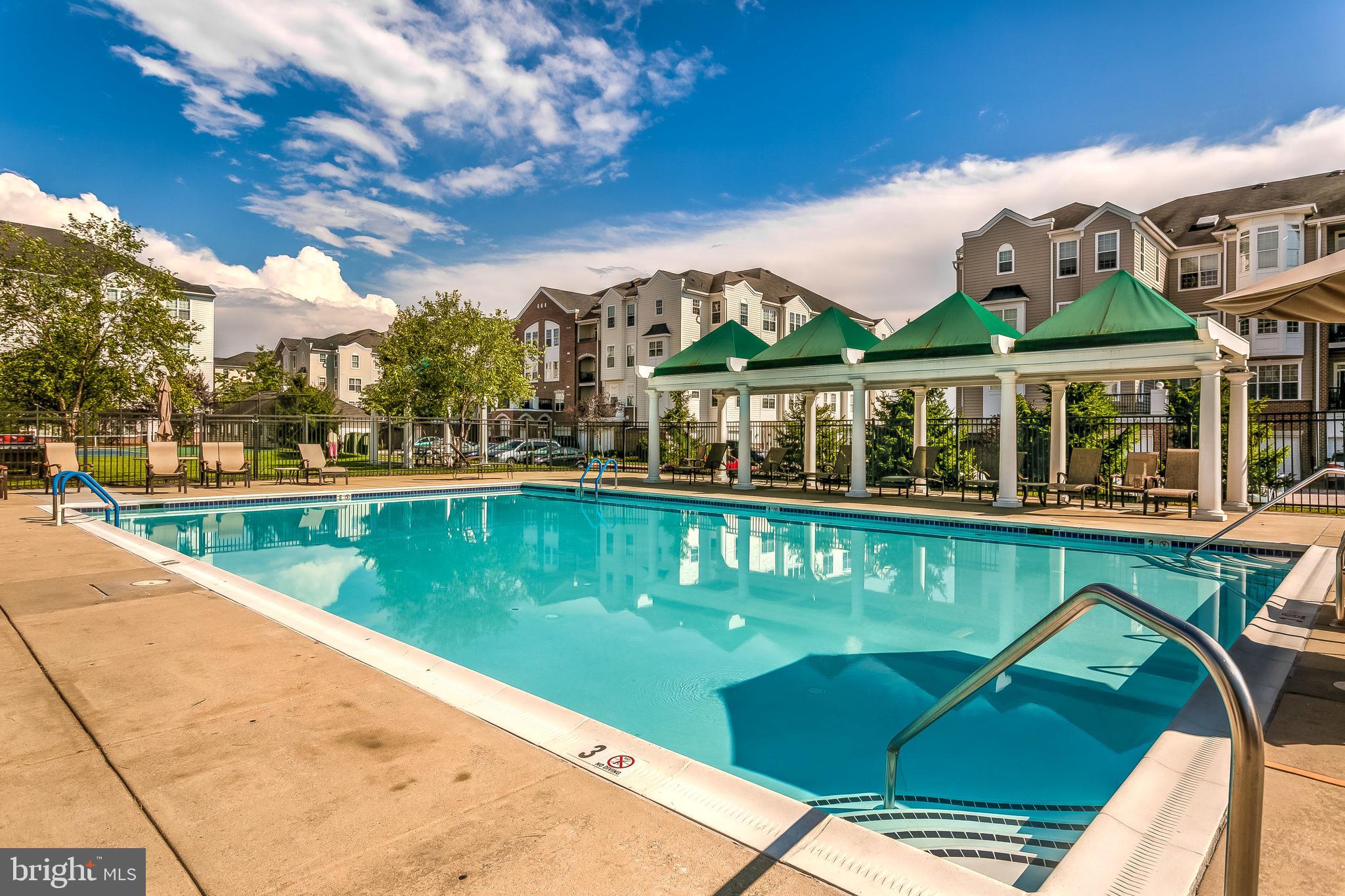 MAPLECREST - Residential