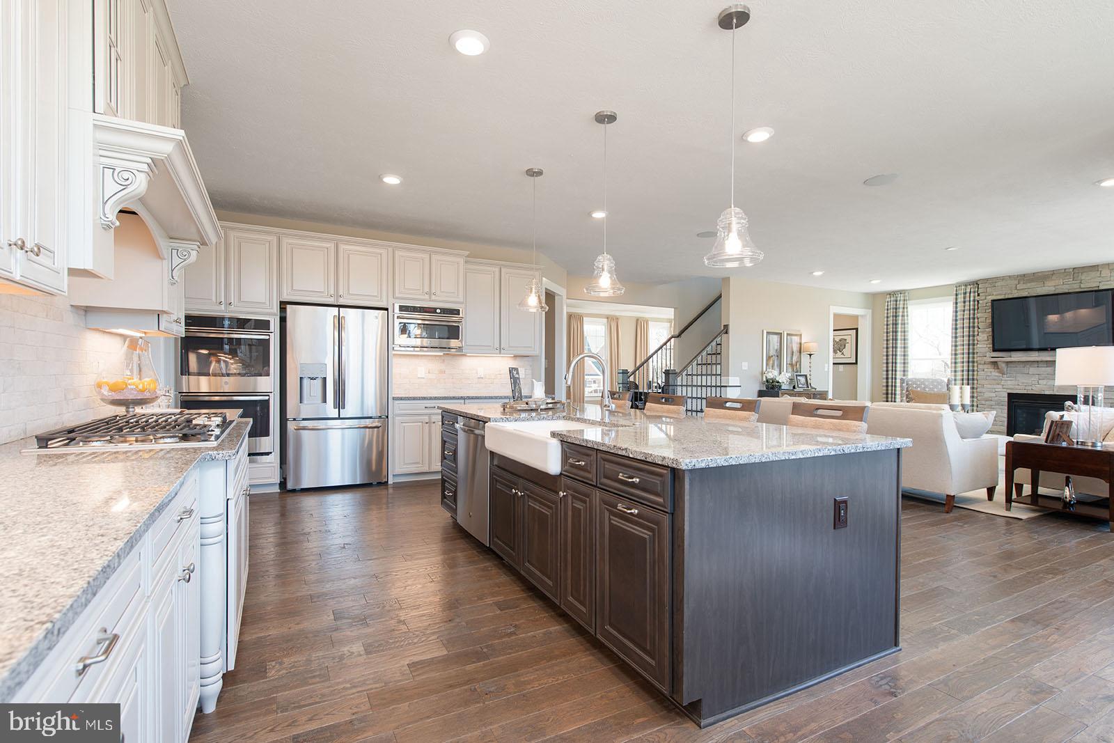 WESTMOUNT - Residential