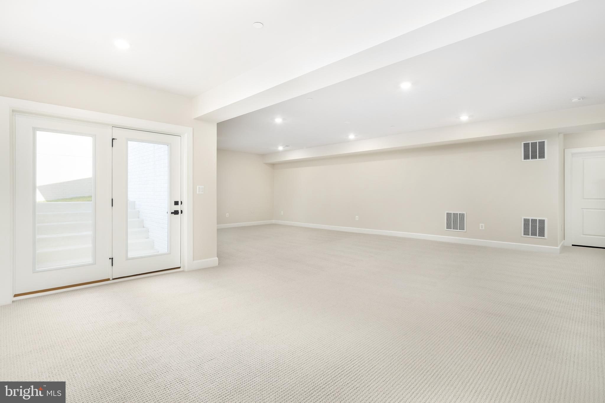 WESTMOUNT - Residential