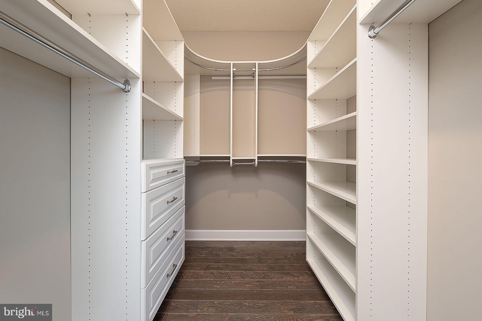 WESTMOUNT - Residential