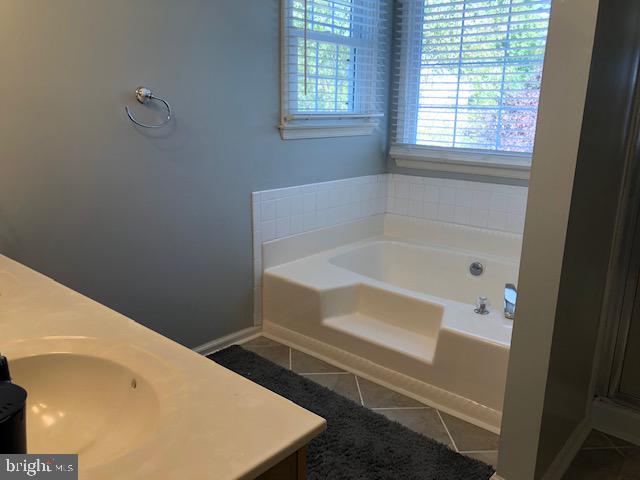 HAMPTON OAKS - Residential Lease