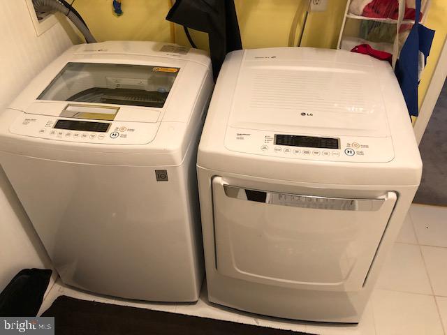 HAMPTON OAKS - Residential Lease