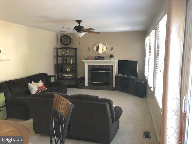 HAMPTON OAKS - Residential Lease