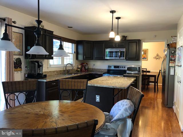 HAMPTON OAKS - Residential Lease