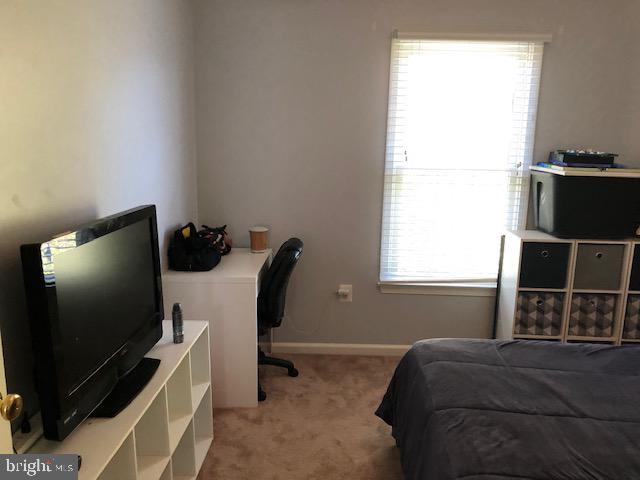 HAMPTON OAKS - Residential Lease