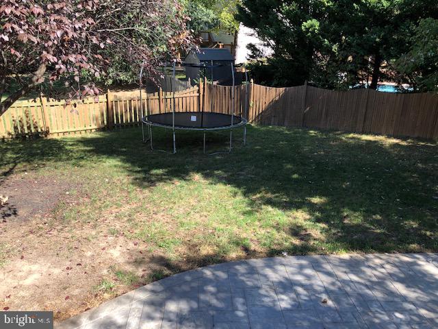 HAMPTON OAKS - Residential Lease