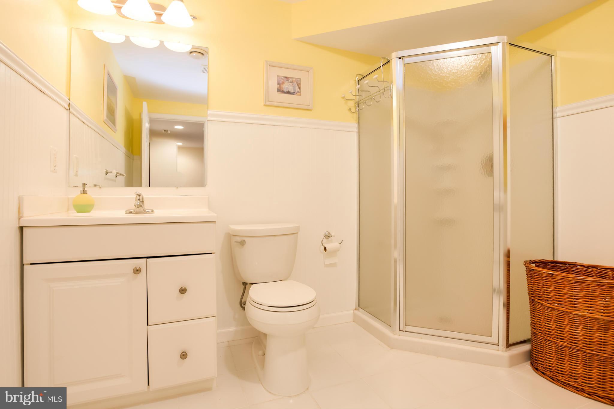 HAMPTON OAKS - Residential Lease