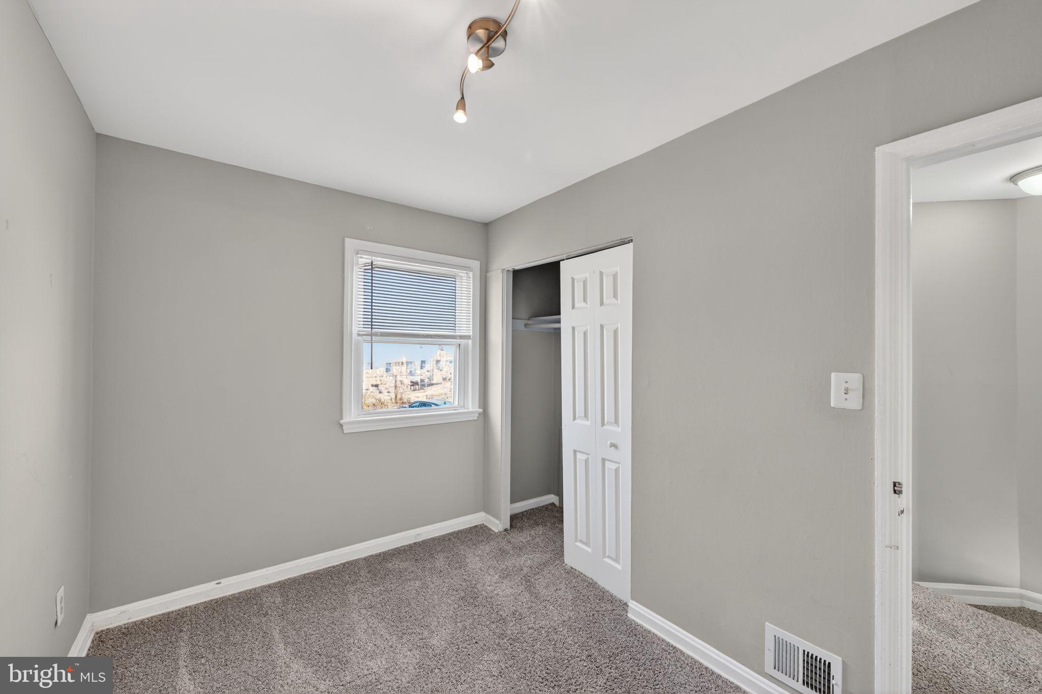 IVERSON MEWS CONDOMINIUM - Residential