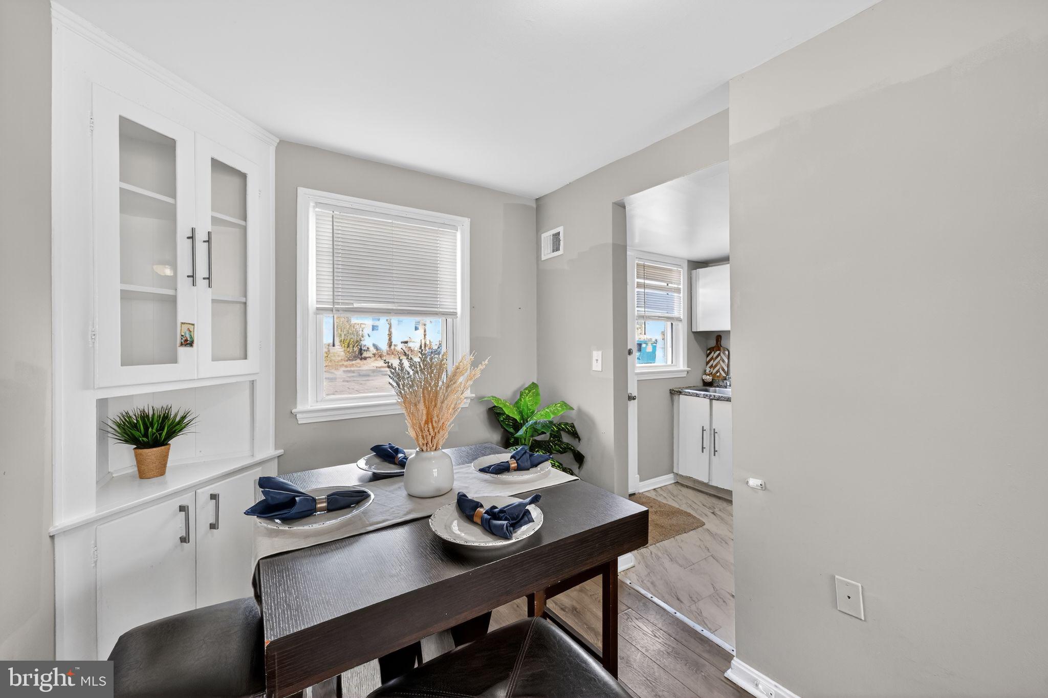 IVERSON MEWS CONDOMINIUM - Residential