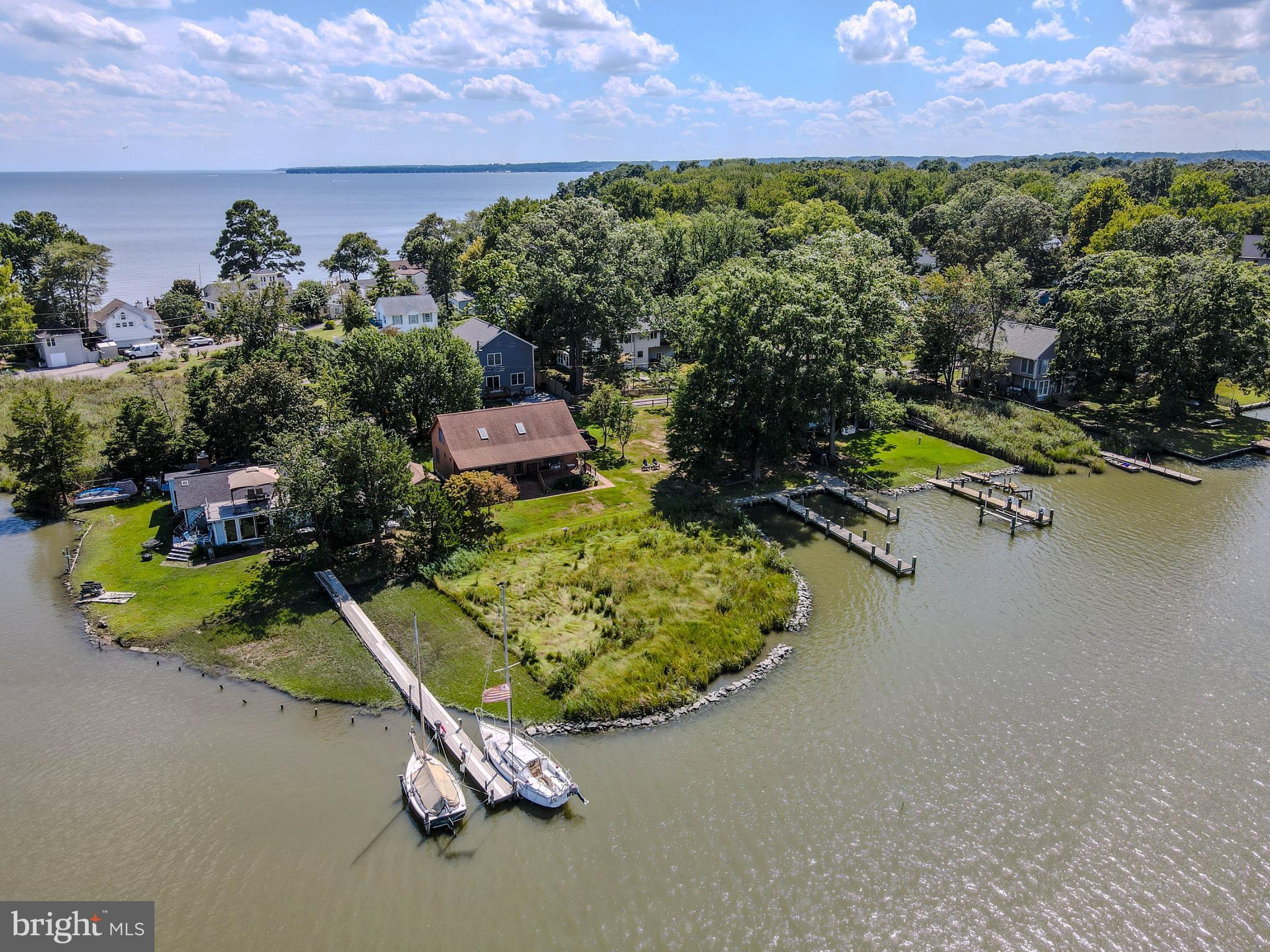 DEALE BEACH - Residential