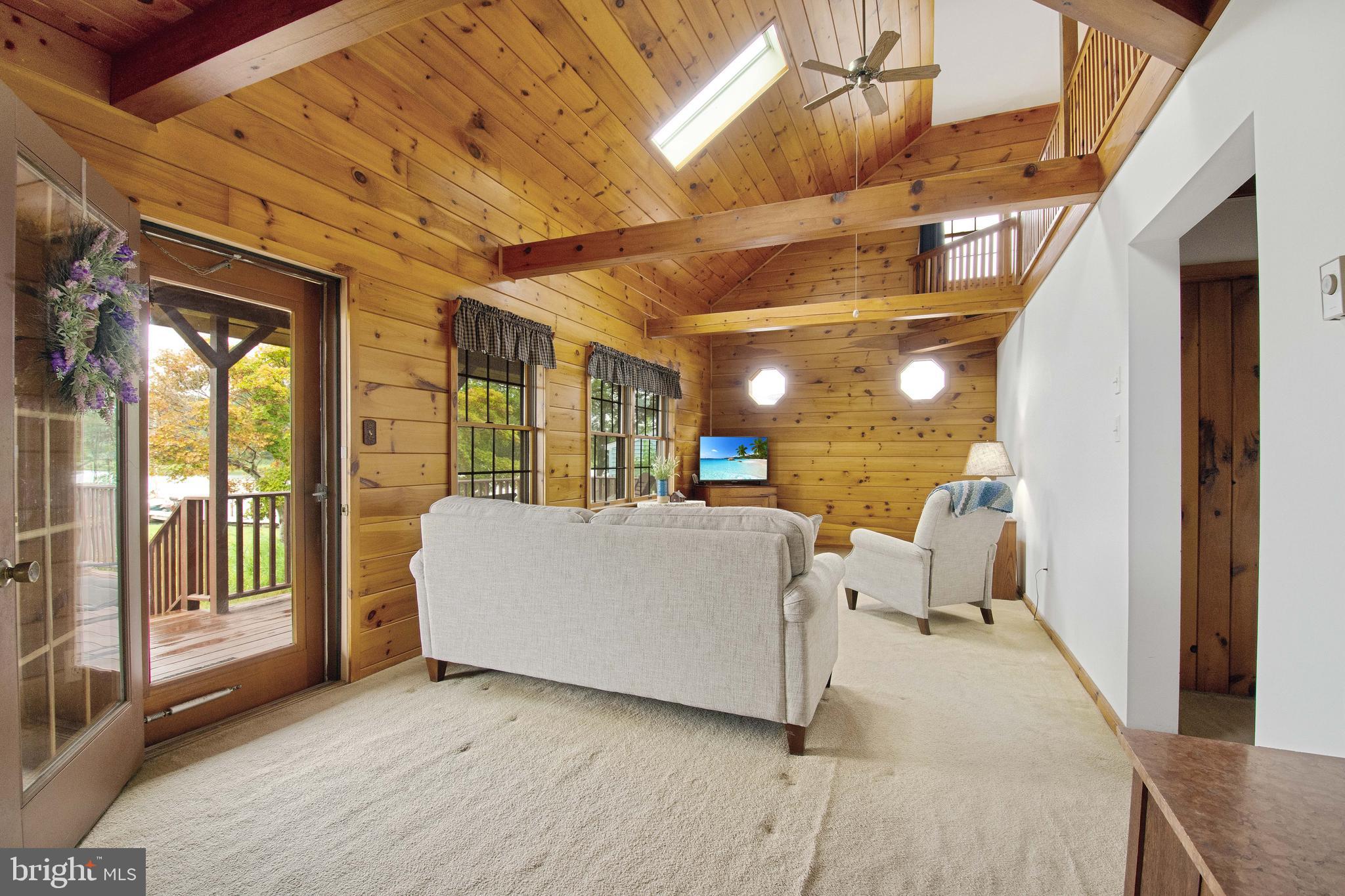 DEALE BEACH - Residential