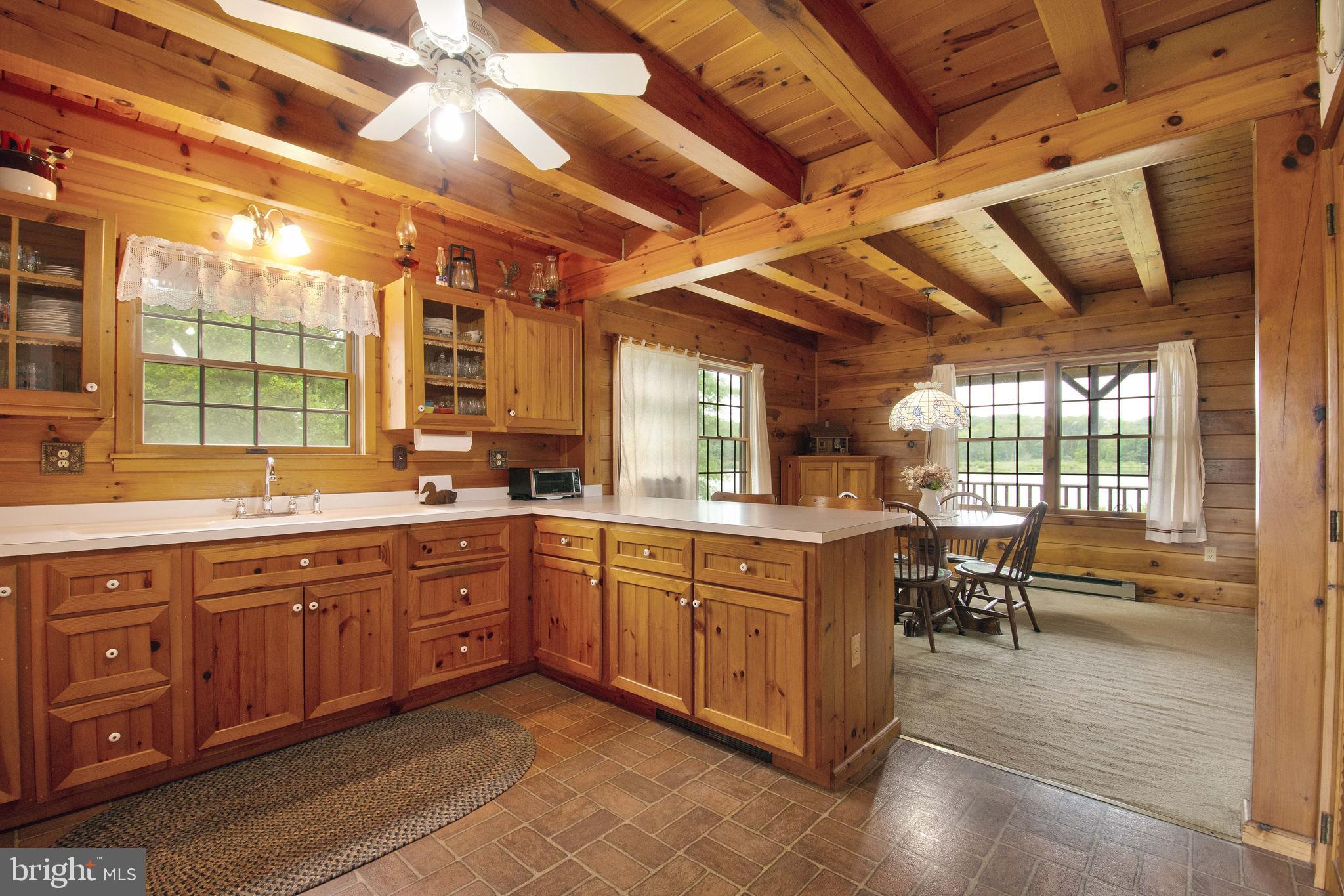 DEALE BEACH - Residential