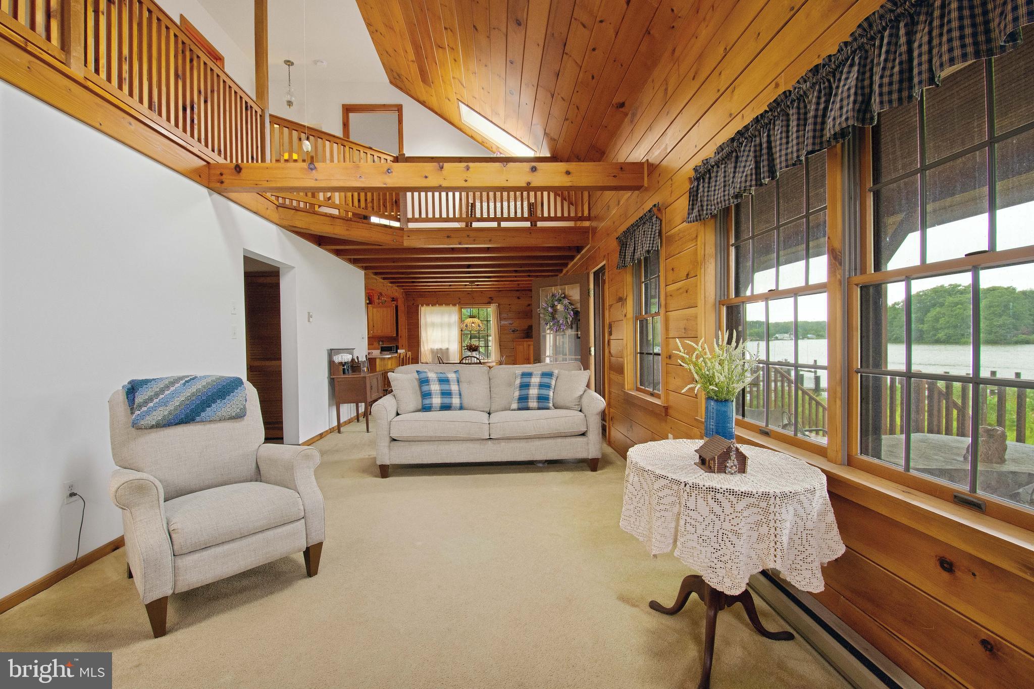 DEALE BEACH - Residential