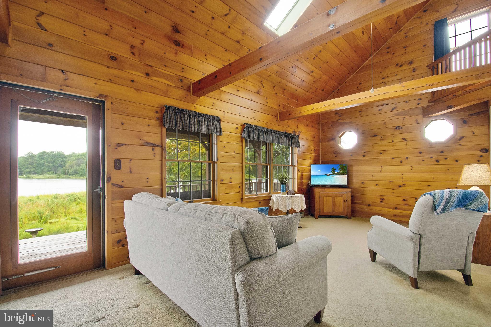 DEALE BEACH - Residential