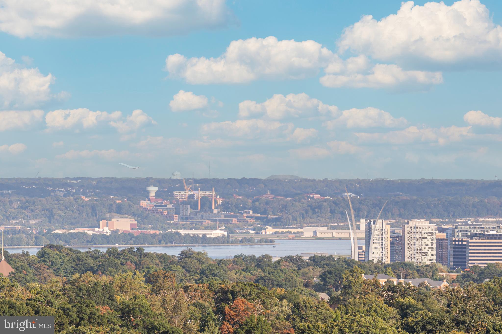 RESIDENCES AT LIBERTY CENTER - Residential