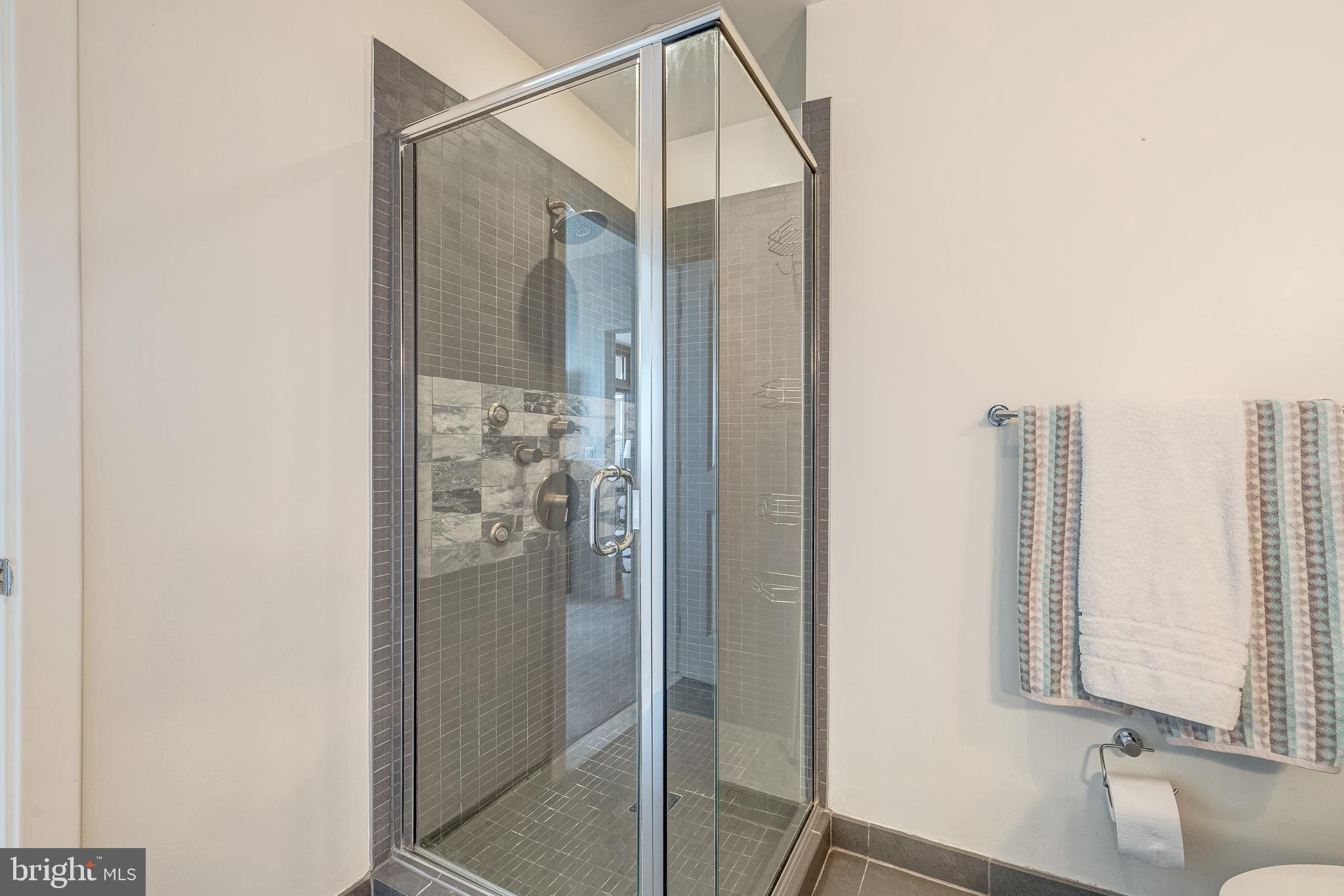 RESIDENCES AT LIBERTY CENTER - Residential