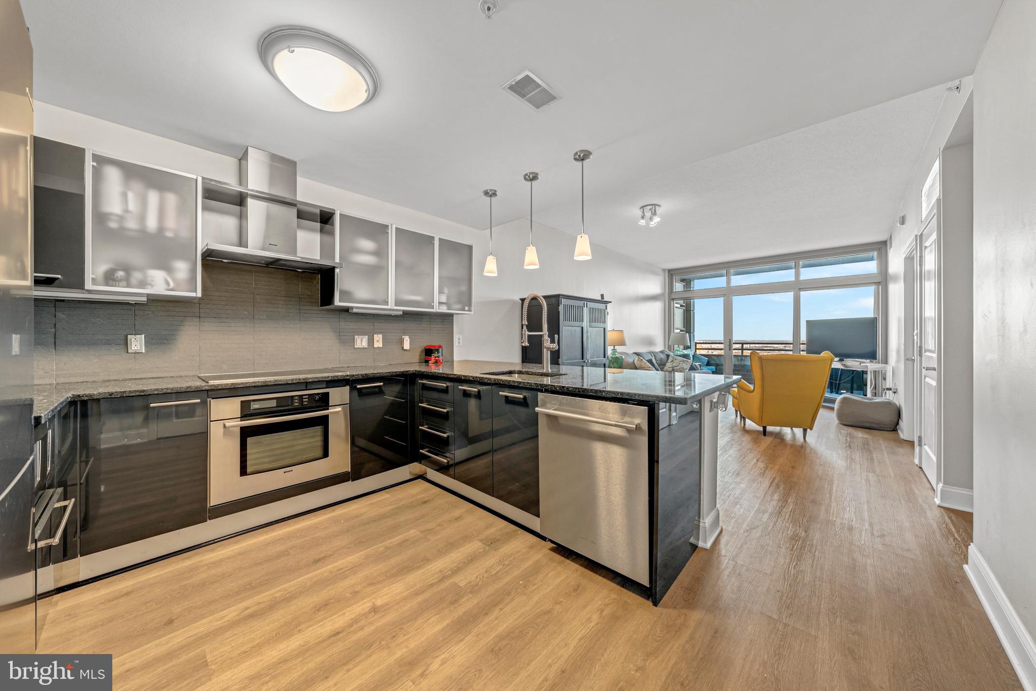 RESIDENCES AT LIBERTY CENTER - Residential