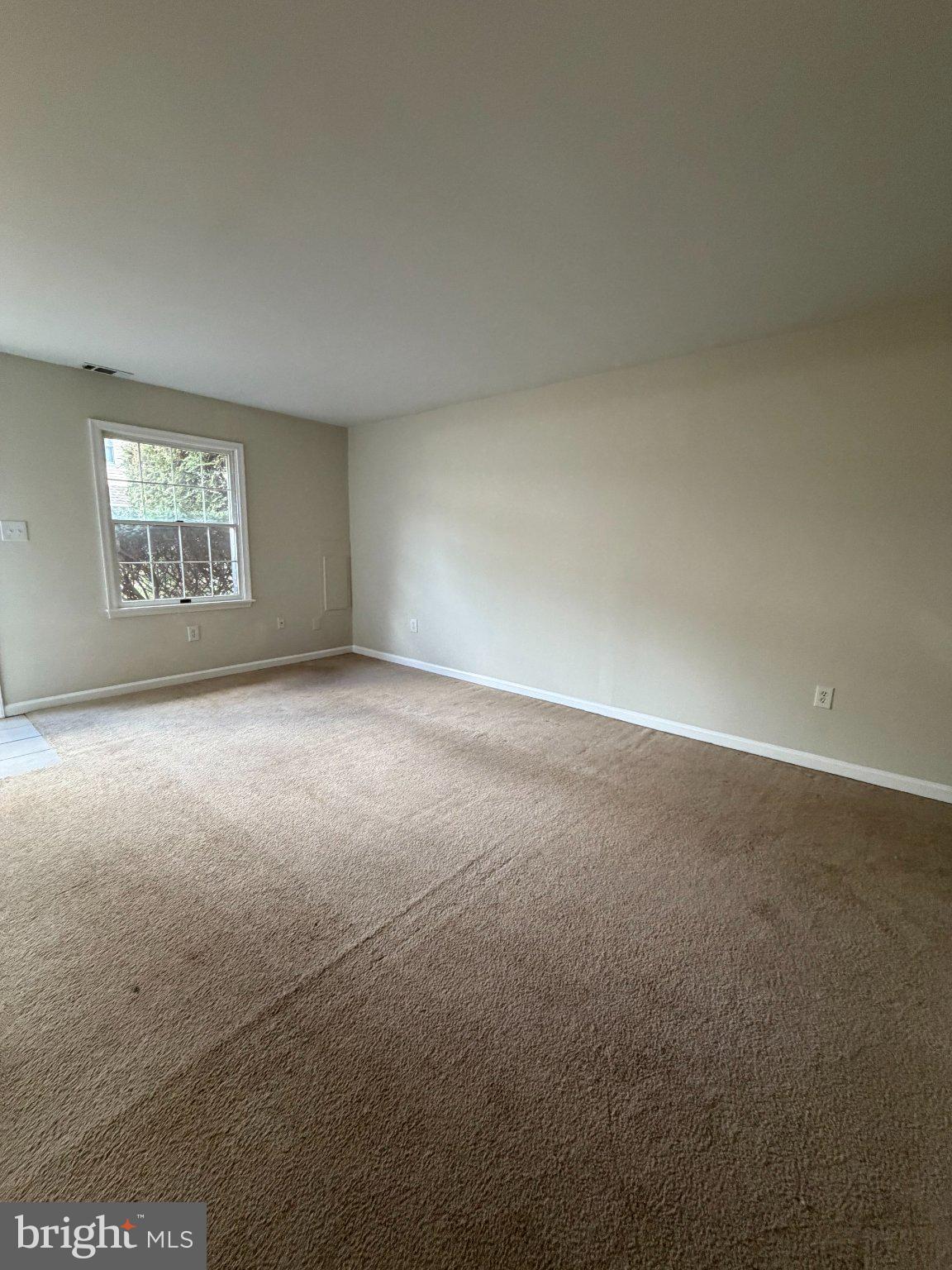 WHITPAIN HILLS - Residential