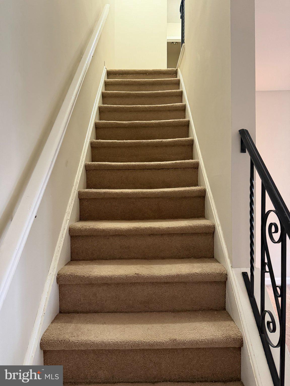 WHITPAIN HILLS - Residential