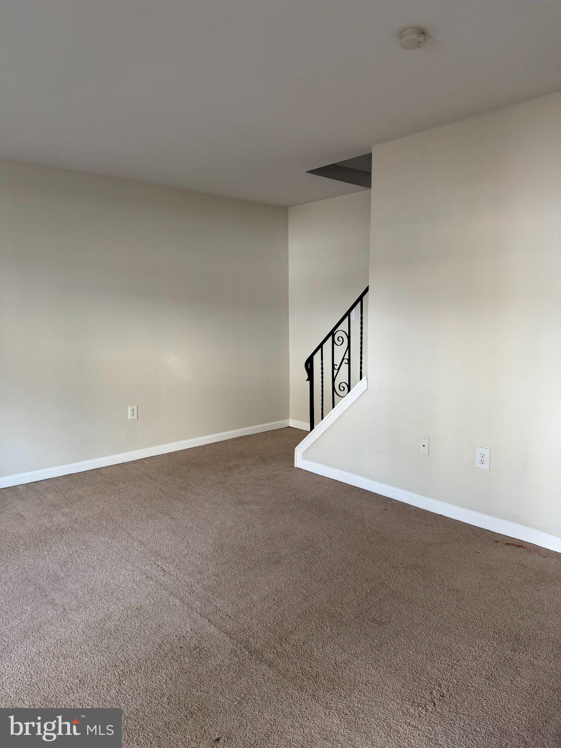 WHITPAIN HILLS - Residential