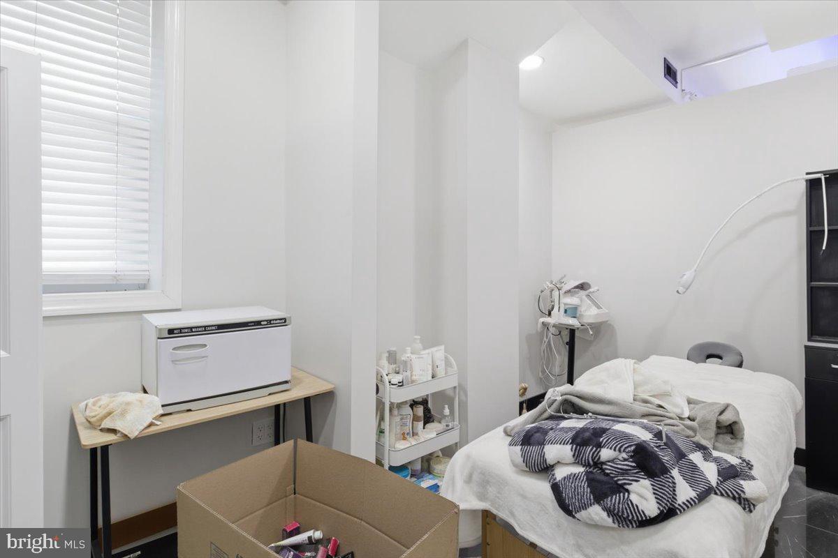 PATTERSON PARK - Commercial Sale