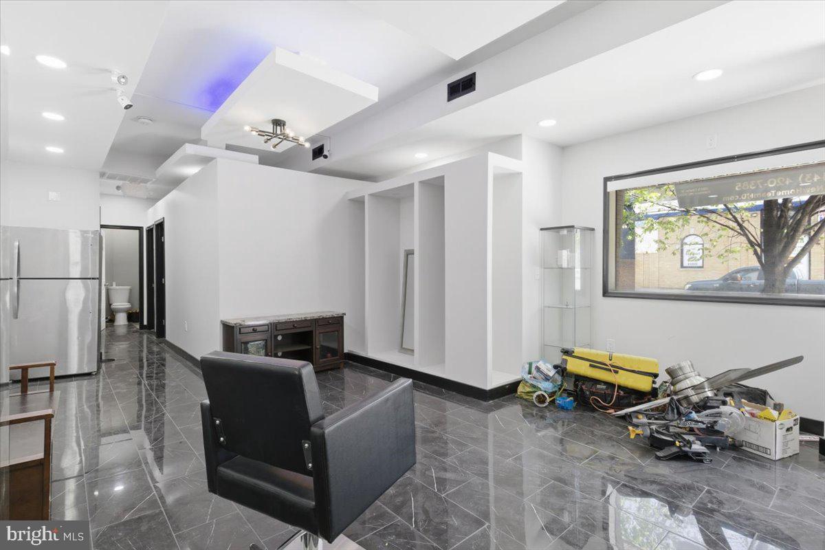 PATTERSON PARK - Commercial Sale