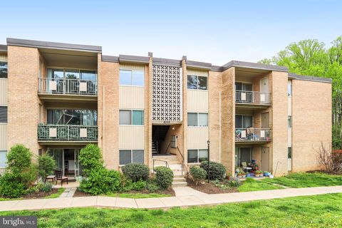 Tiny photo for 5115 Crossfield Court #14, ROCKVILLE, MD 20852 (MLS # MDMC2228194)