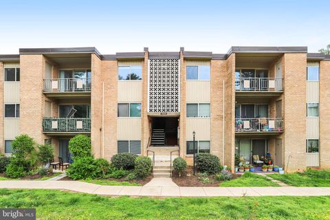 Tiny photo for 5115 Crossfield Court #14, ROCKVILLE, MD 20852 (MLS # MDMC2228194)