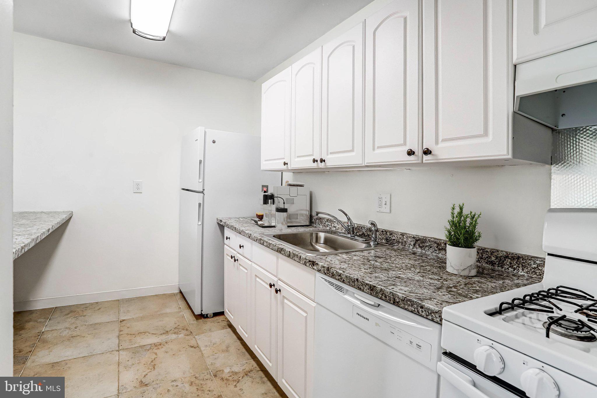 BETHESDA PARK - Residential